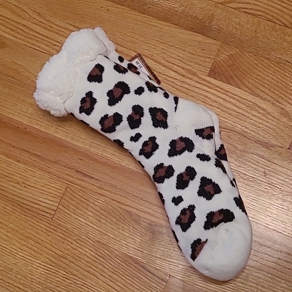 Brand new thick house socks - Picture 4 of 6